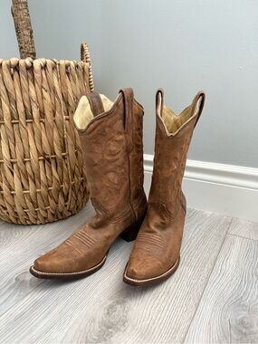 NEW Cowgirl Boots